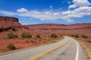 Utah panorama, road in perspective