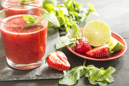fresh strawberry smoothie