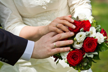 Hochzeitsstrauß mit Ringen