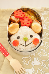 Lunch of bear motif