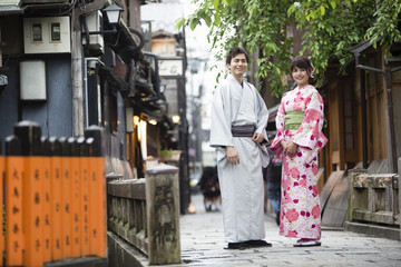 着物姿のカップル