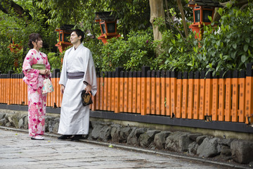 着物姿のカップル