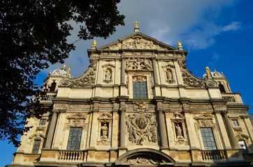 Fototapeta na wymiar Facade of imposant church of Saint Carolus Borromeus, city of Antwerp, Belgium