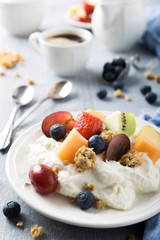Quark with granola, fruits and berries