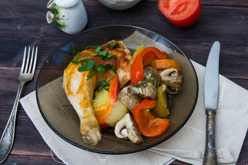  fried chicken with mushrooms and vegetables