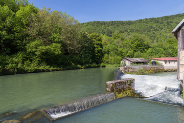 Barrage sur la Loue