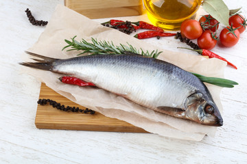 Herring with onion and rosemary