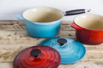 Saucepans with open lids