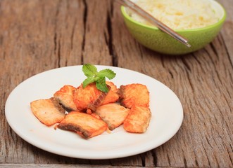fired salmon with rice