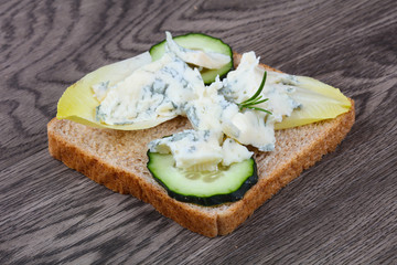 Sandwich with gorgonzola