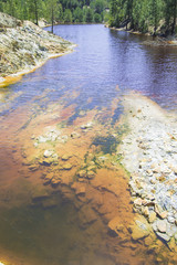 Cauce de río en Minas de Riotinto, Huelva