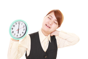 疲れた表情のビジネスウーマン