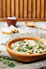 Rosemary white bean spinach soup