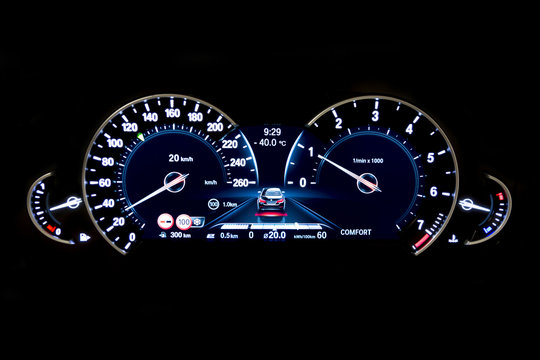 Dashboard and digital display - mileage, fuel consumption, speed