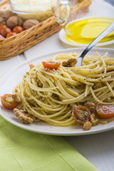 Spaghettis with ingredients