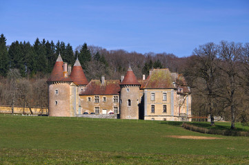 Fototapeta na wymiar Saint-Emiland Chateau d Epiry