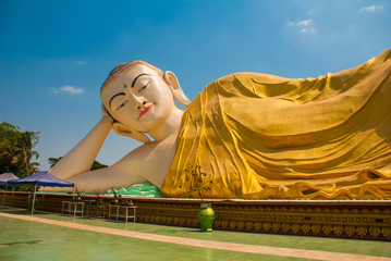 Mya Tha Lyaung Reclining Buddha. Bago. Myanma. Burma.