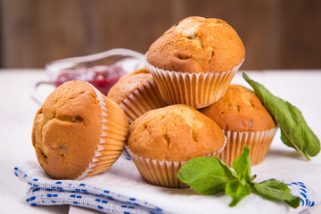 muffins with mint