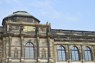 Fototapeta na wymiar Dresden Zwinger Fassade