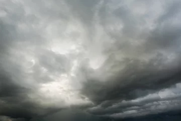 Cercles muraux Ciel Dark storm clouds