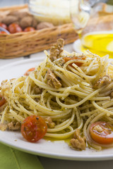 Spaghettis with ingredients