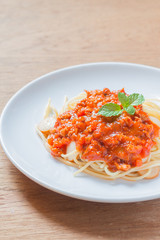 Chicken spaghetti with tomato sauce