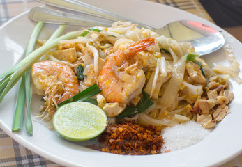 phad thai noodle