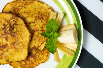 Banana pancakes dish