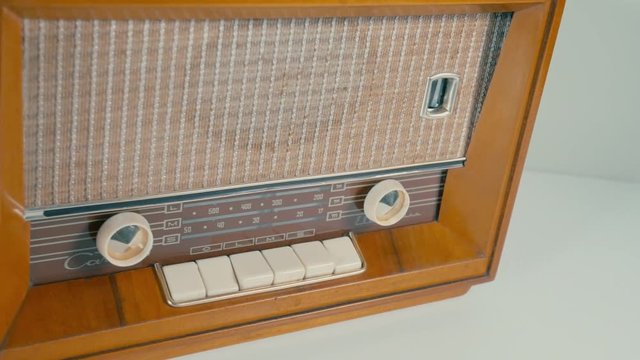 Dolly shot of an old vintage radio. Slider shot.