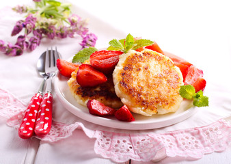 Sweet ricotta fritters with strawberry