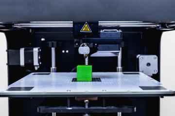 head of 3d printer in action