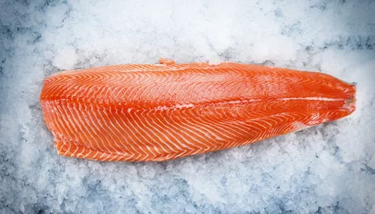 Keuken spatwand met foto Salmon fillet on ice © z10e