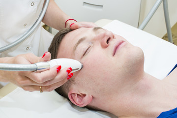 male is in the process at the clinic lipomassage