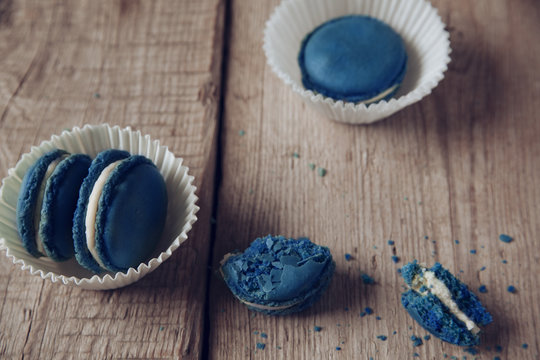 Blue Macaroons