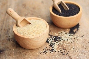 Black and white sesame seeds