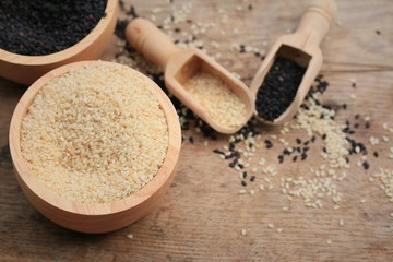 Black and white sesame seeds