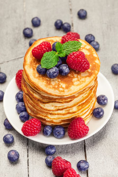 Pancakes  with berries