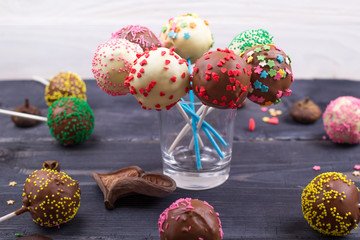 Cake pops on