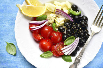 Rustic salad with avocado,boiled eggs,spinach and chicken.