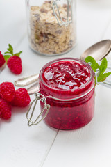 Himbeer Konfitüre mit Minze