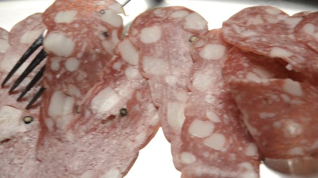 סלמי &Sigma;&alpha;&lambda;ά&mu;&iota; سالامی  სალიამი サラミ Salame 살라미 Spianata 莎樂美腸 Salama romana Salami Salam סלמי