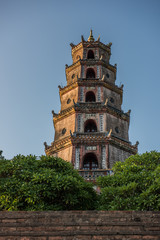 Fototapeta na wymiar Thien Mu Pagoda