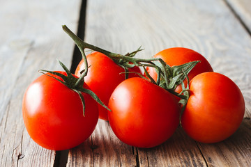 Vine tomato