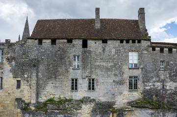 Fototapeta na wymiar Houses of Saint-Emilion