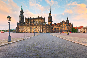 Obraz premium View of the royal palace and cathedral in the old town of Dresden, Germany.