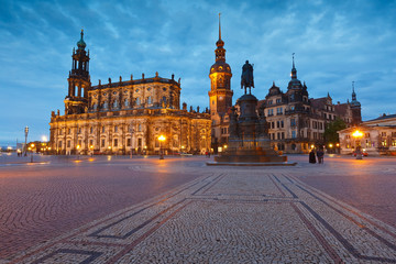 Fototapeta na wymiar View of the royal palace and cathedral in the old town of Dresden, Germany.