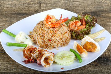 Fried rice with seafood