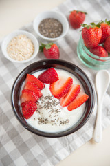 Joghurt mit Beeren 