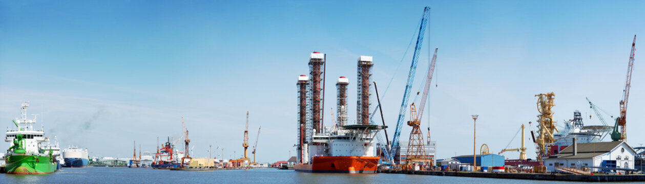 Werft mit Spezialschiffen in Bremerhaven