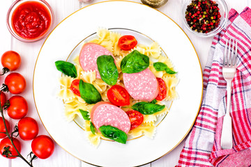 Pasta with Tomato, Salami and Basil